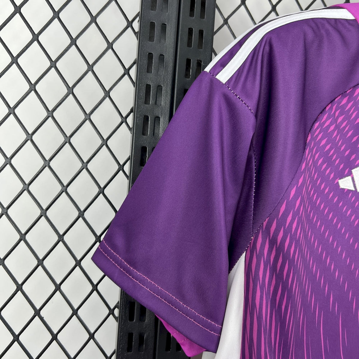 BAYER MUNICH JERSEY 25-26