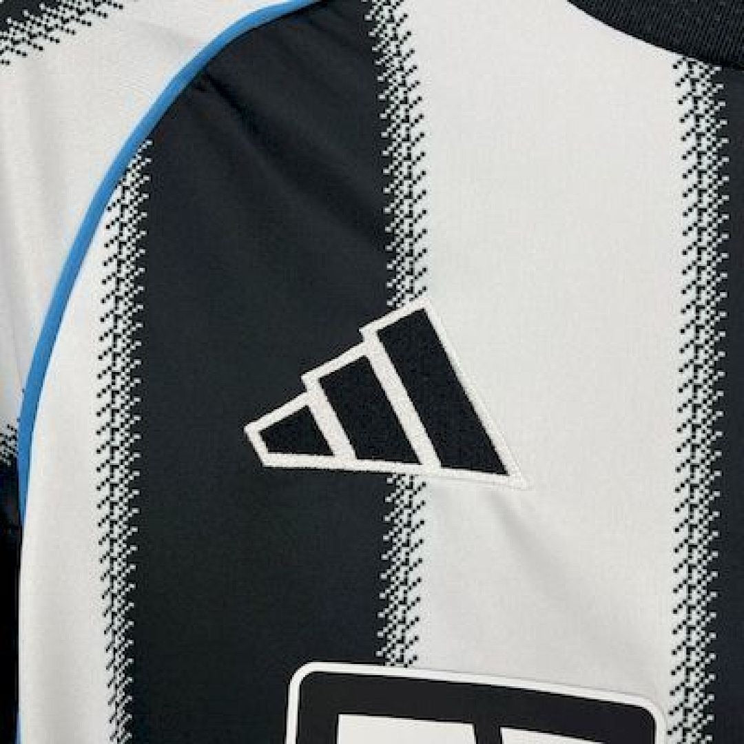 NEWCASTLE UNITED JERSEY 25-26